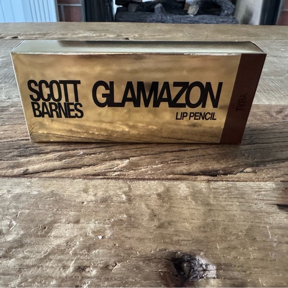 NEW IN BOX Scott Barnes Glamazon Lip Pencil and Sharpener ~ Tyra - Picture 2 of 5